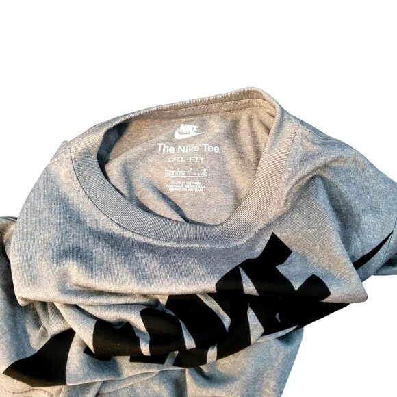Nike Boys  2-Piece Dri-FIT  Technology  T-Shirt & Shorts Set - Gray/Black Size 5 - Picture 6 of 7